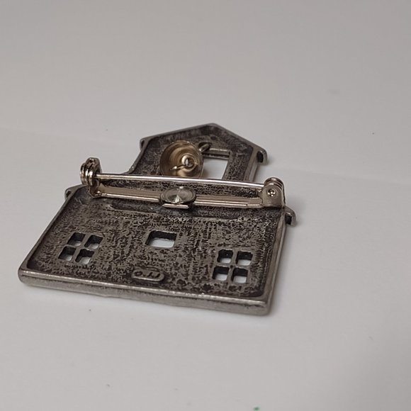 Metal School House With Bell Brooch - Picture 5 of 8